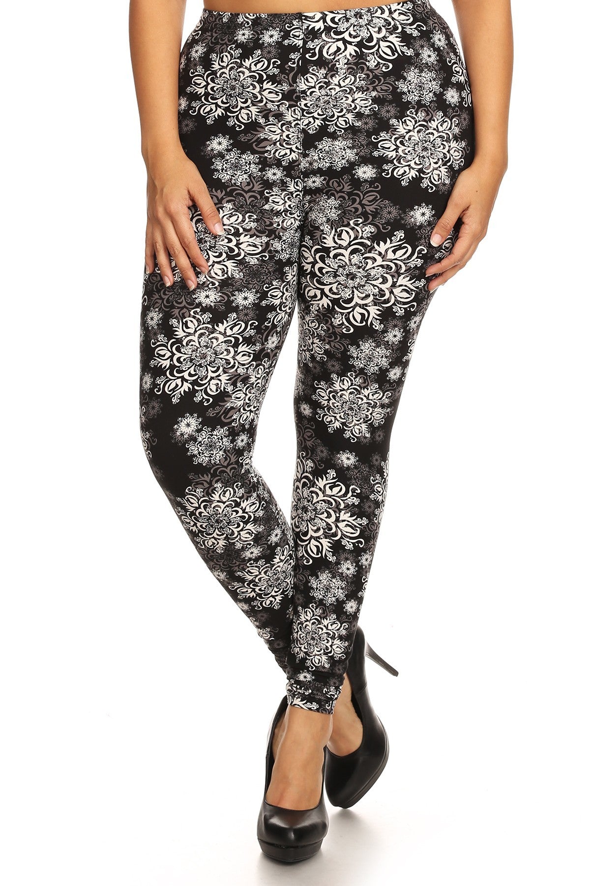 Plus Size Abstract Print, Full Length Leggings In A Slim Fitting Style With A Banded High Waist